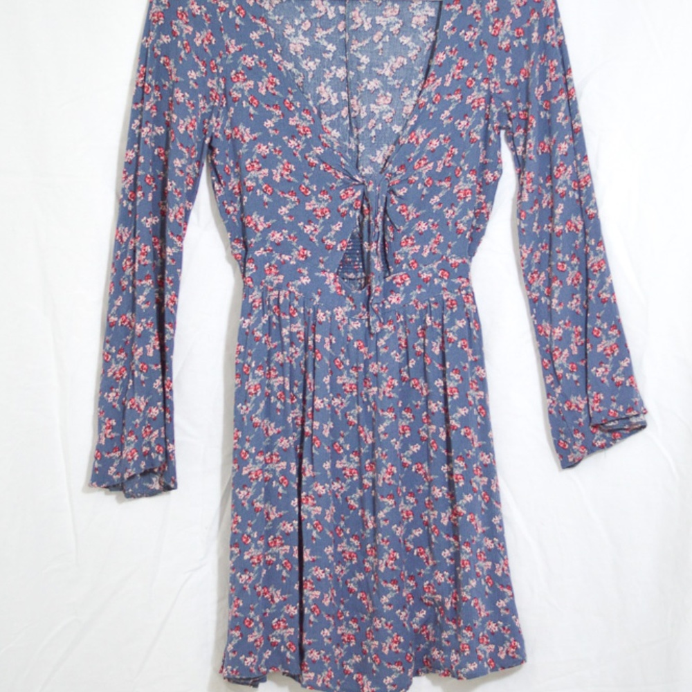 Floral Dress with tie and Cutout